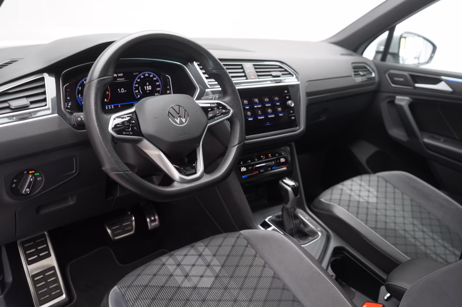 (B-553) Volkswagen Tiguan 1,5 TSI R line ACC/Kamera/Virtual/H&K/Pan - Image 8