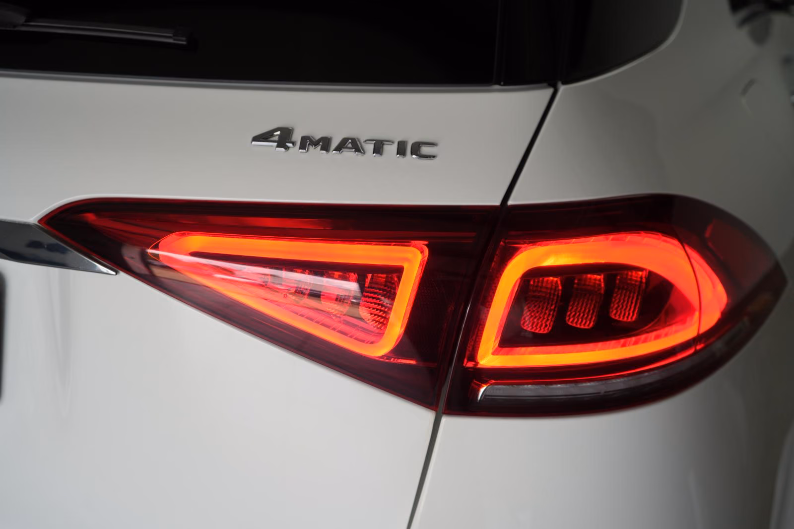 (B-587) Mercedes-Benz(Hybrid) GLE 350 e 4Matic AMG Leder/Distronic/HUD/Kam - Image 27