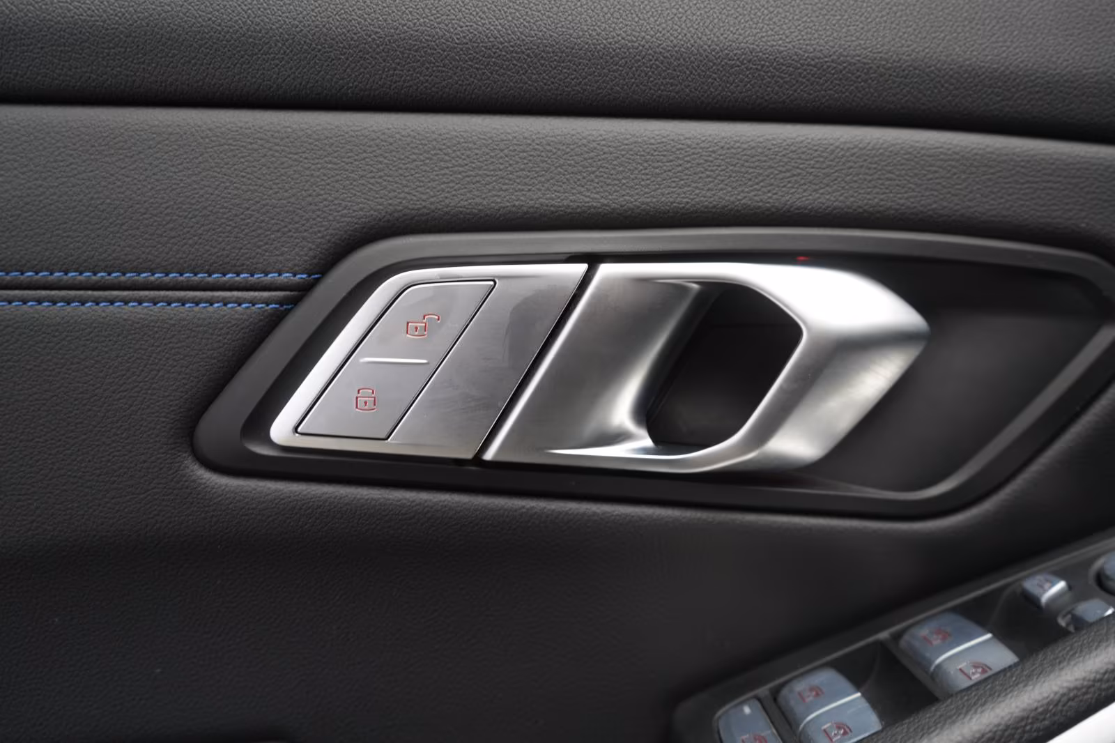 (B-472) BMW(Hybrid) 330 e Touring M Sport ACC/Kamera/HUD/Wide/Side - Image 12