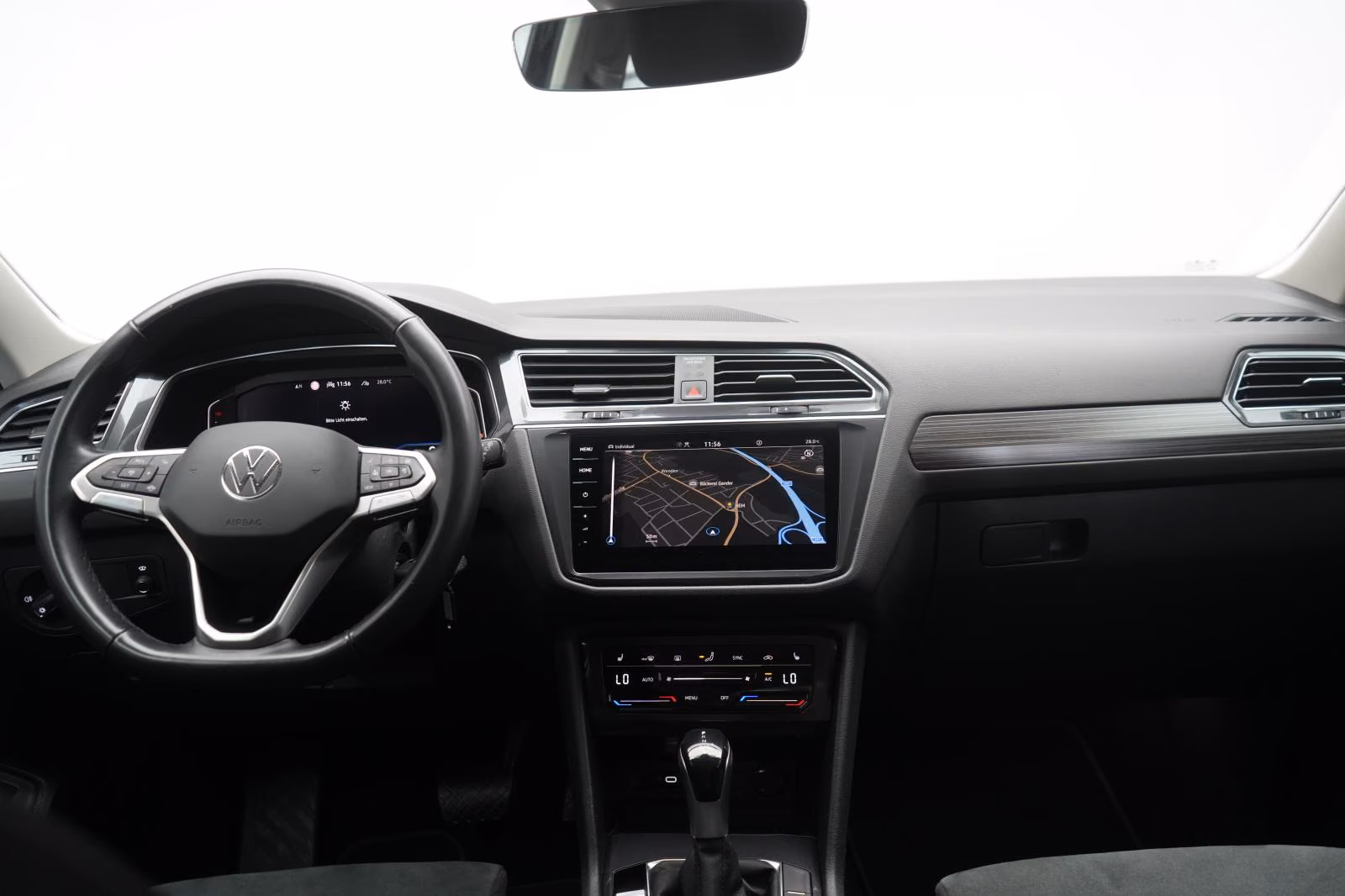 (B-380) Volkswagen Tiguan Allspace 2.0 TDI 4Motion DSG Life ACC/Kam - Image 12
