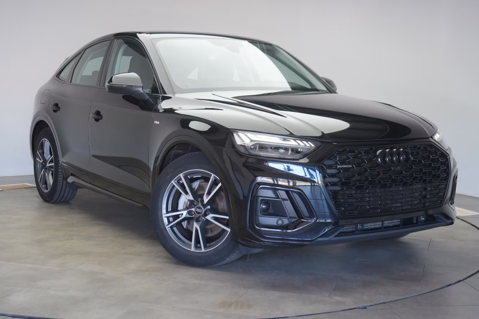 (B-733) Audi(Hybrid) Q5 50 TFSIe Sportback S Line S tronic Temp/Virtu - Image 1