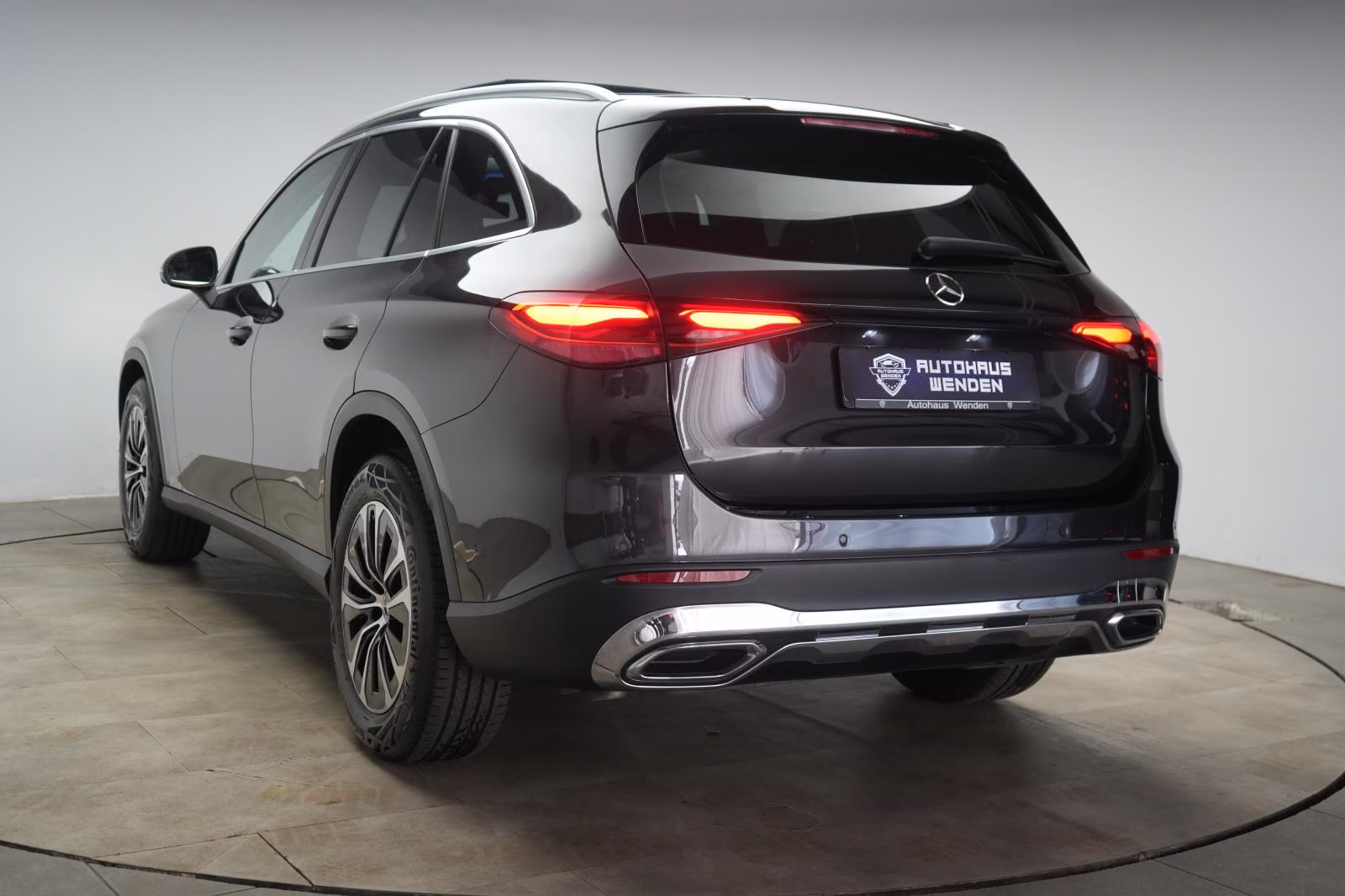 (B-687) Mercedes-Benz GLC 220 d 4Matic 9G-T Avantgarde Distronic/Kam - Image 4