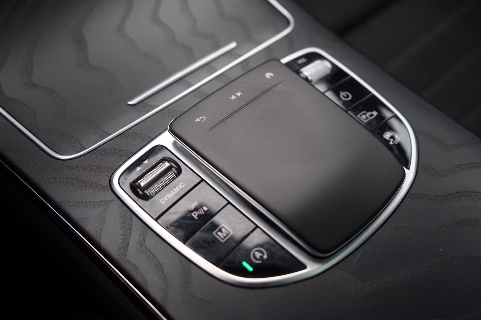 (B-284) Mercedes-Benz GLC 300 4Matic AMG Temp/Kamera/Virtual/Pano/AHK/ - Image 19
