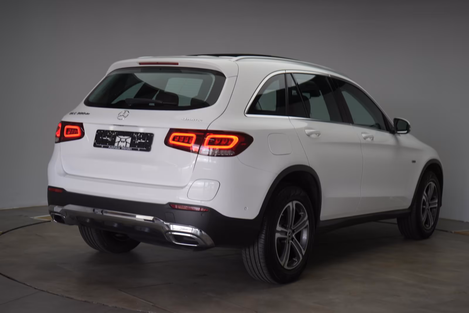 (B-216) Mercedes-Benz(Hybrid) GLC 300 de 4Matic 9G-Tronic Leder/Temp/Kamer - Image 5