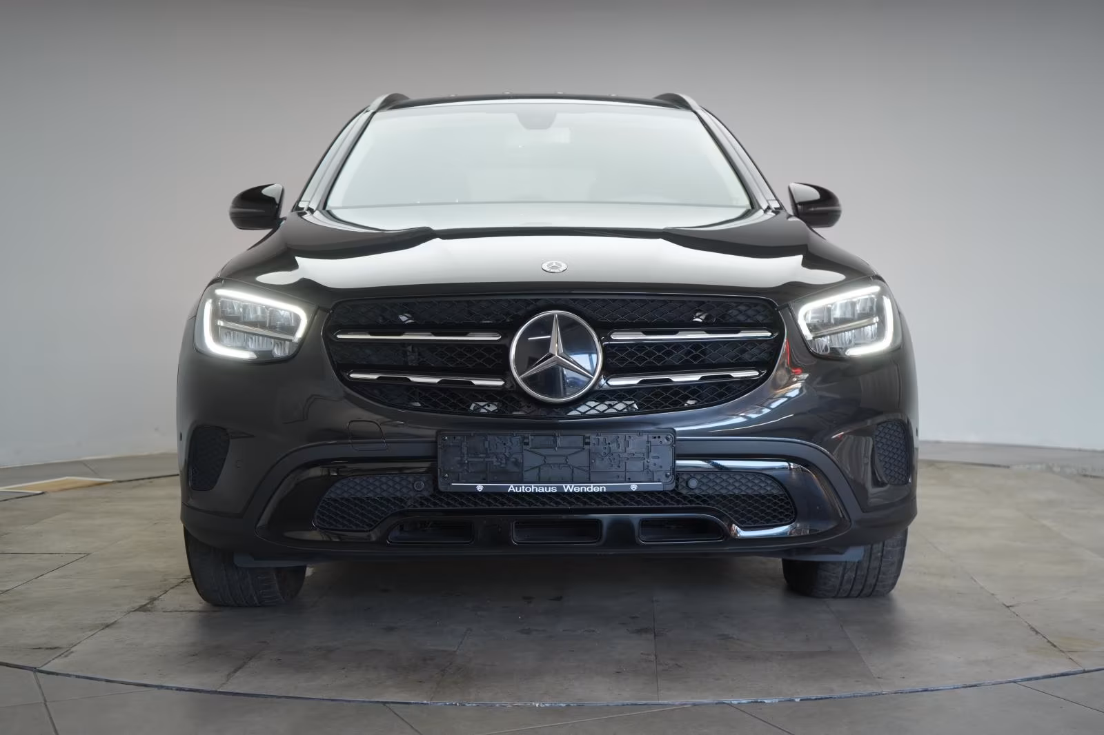 (B-785) Mercedes-Benz GLC 220 d 4Matic 9G-Tronic Navi/Temp/LED/Car - Image 2