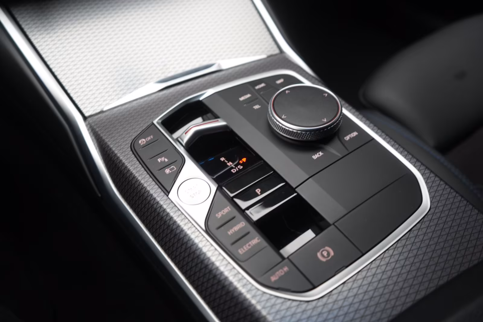 (B-472) BMW(Hybrid) 330 e Touring M Sport ACC/Kamera/HUD/Wide/Side - Image 13