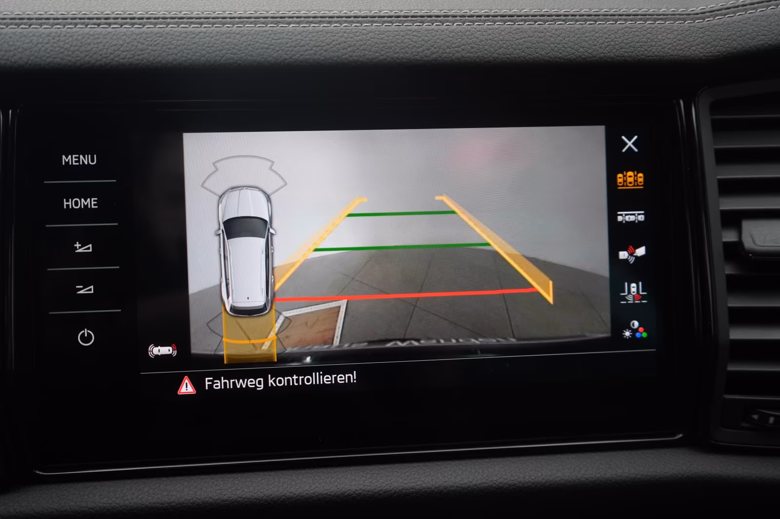 (B-313) Skoda Kodiaq 2.0 TDI 4x4 DSG Sportline ACC/Kamera/Virt - Image 12
