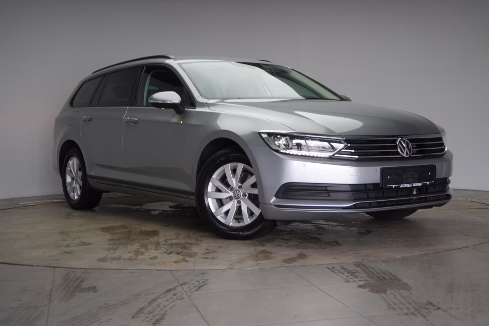 (B-036) Volkswagen Passat Variant 1.5 TSI Comfortline Navi/Temp/Shz - Image 1