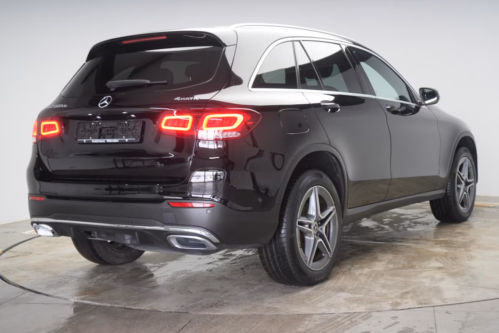 (B-761) Mercedes-Benz(Hybrid) GLC 300 de 4Matic 9G-Tronic AMG Navi/Temp/K - Image 5