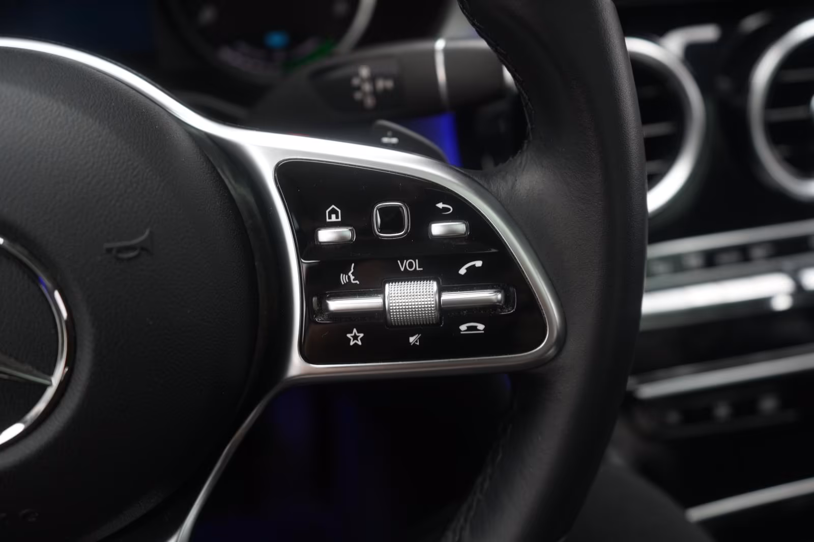(B-482) Mercedes-Benz(Hybrid) GLC 300 de 4Matic 9G-Tronic Temp/Kamera/HUD - Image 15