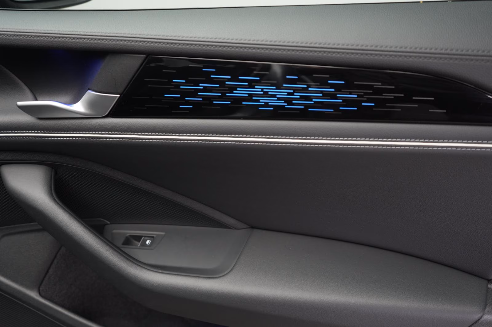 (B-270) Volkswagen Passat Variant 1.5 ETSI Elegance DSG - Image 16