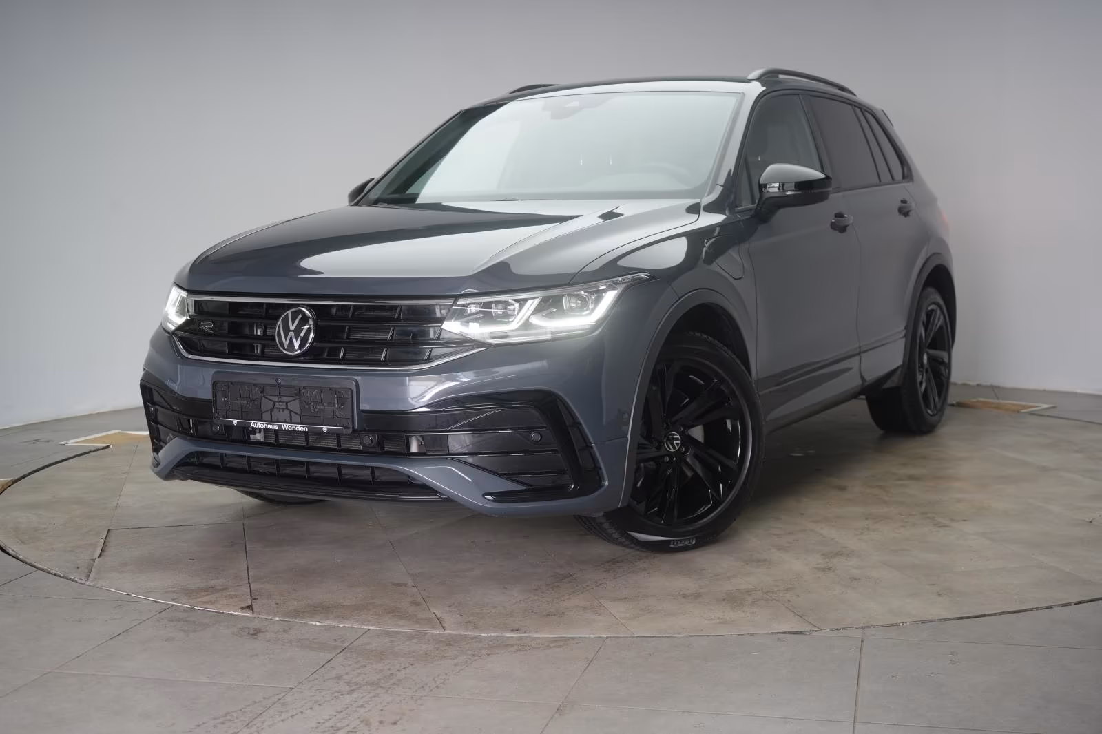(B-131) Volkswagen Tiguan 1.4 eHybrid DSG R-Line Matrix/DCC/IQ.Driv - Image 3