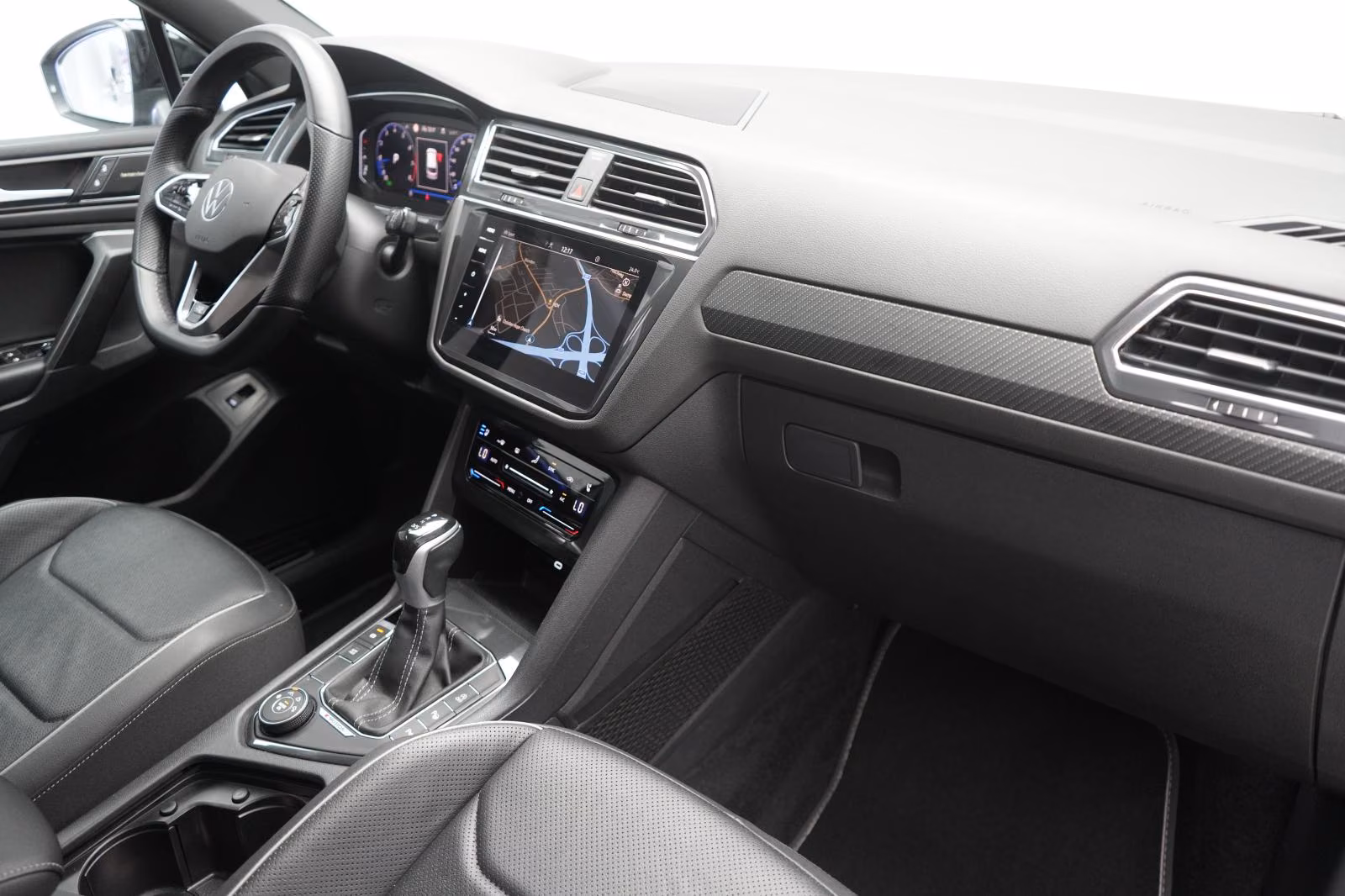 (B-516) Volkswagen(7chỗ) Tiguan Allspace 2.0 TSI 4Motion DSG R-Line Leder - Image 10