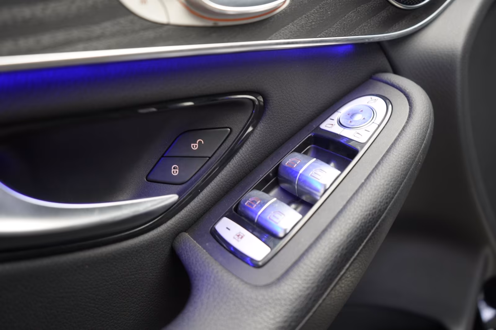 (B-711) Mercedes-Benz GLC 220 d 4Matic 9G-Tronic Leder/Distronic/HU - Image 16