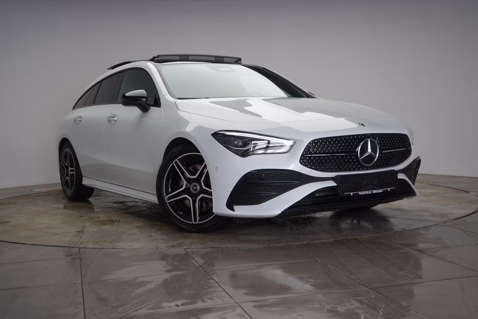 (B-202) Mercedes-Benz CLA 220 Shooting Brake d 8G-DCT AMG Line Adv - Image 1