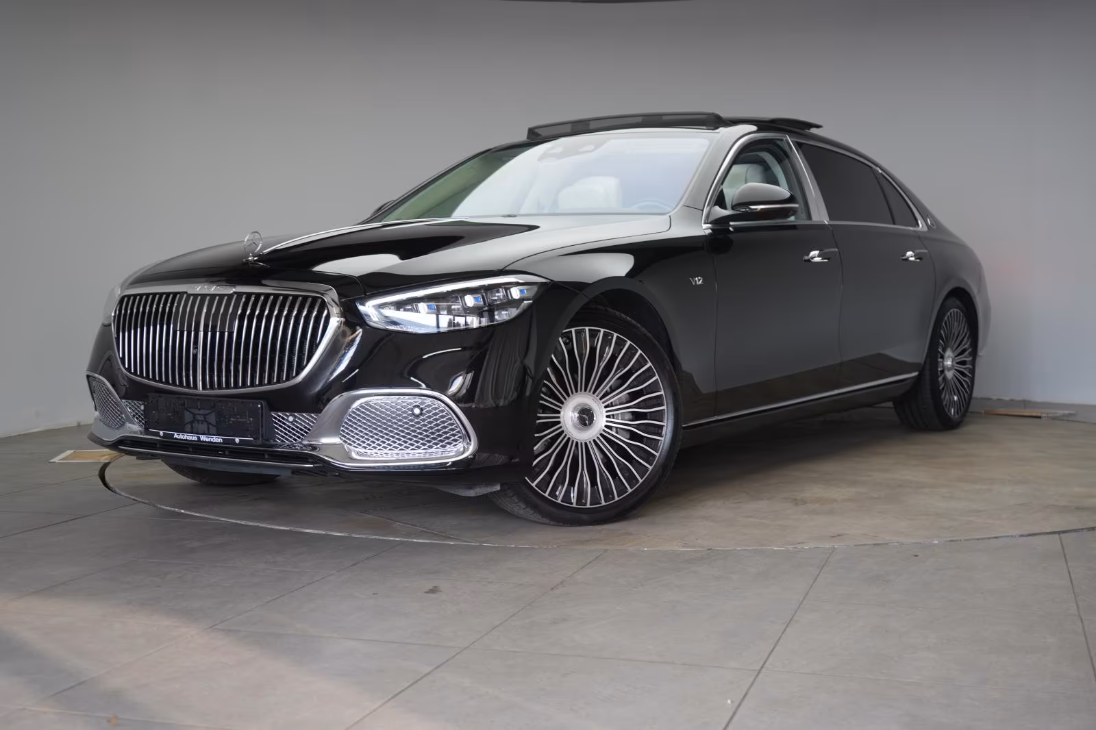 (B-402) Mercedes-Benz S 680 Maybach L 4Matic Distr/Pano/Chauffer/ - Image 3