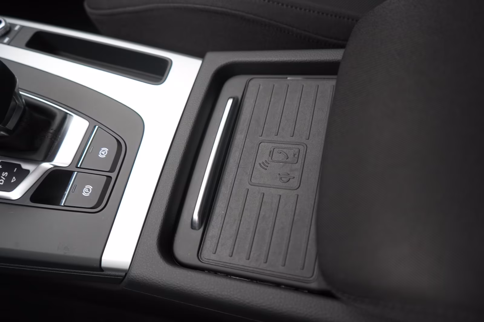 (B-414) Audi Q5 40 TDI quattro S tronic Navi/LED/Virtual/PDC - Image 18