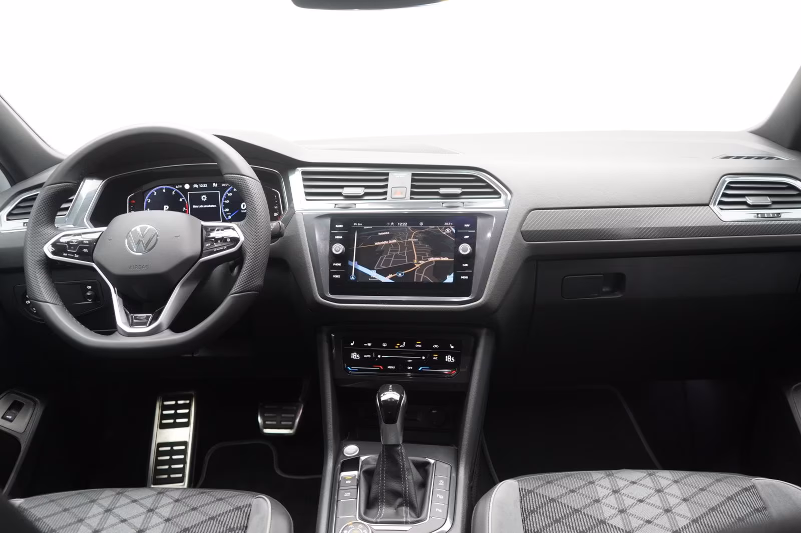 (B-283) Volkswagen Tiguan Allspace 2.0 TSI 4Motion DSG R-Line ACC/K - Image 15