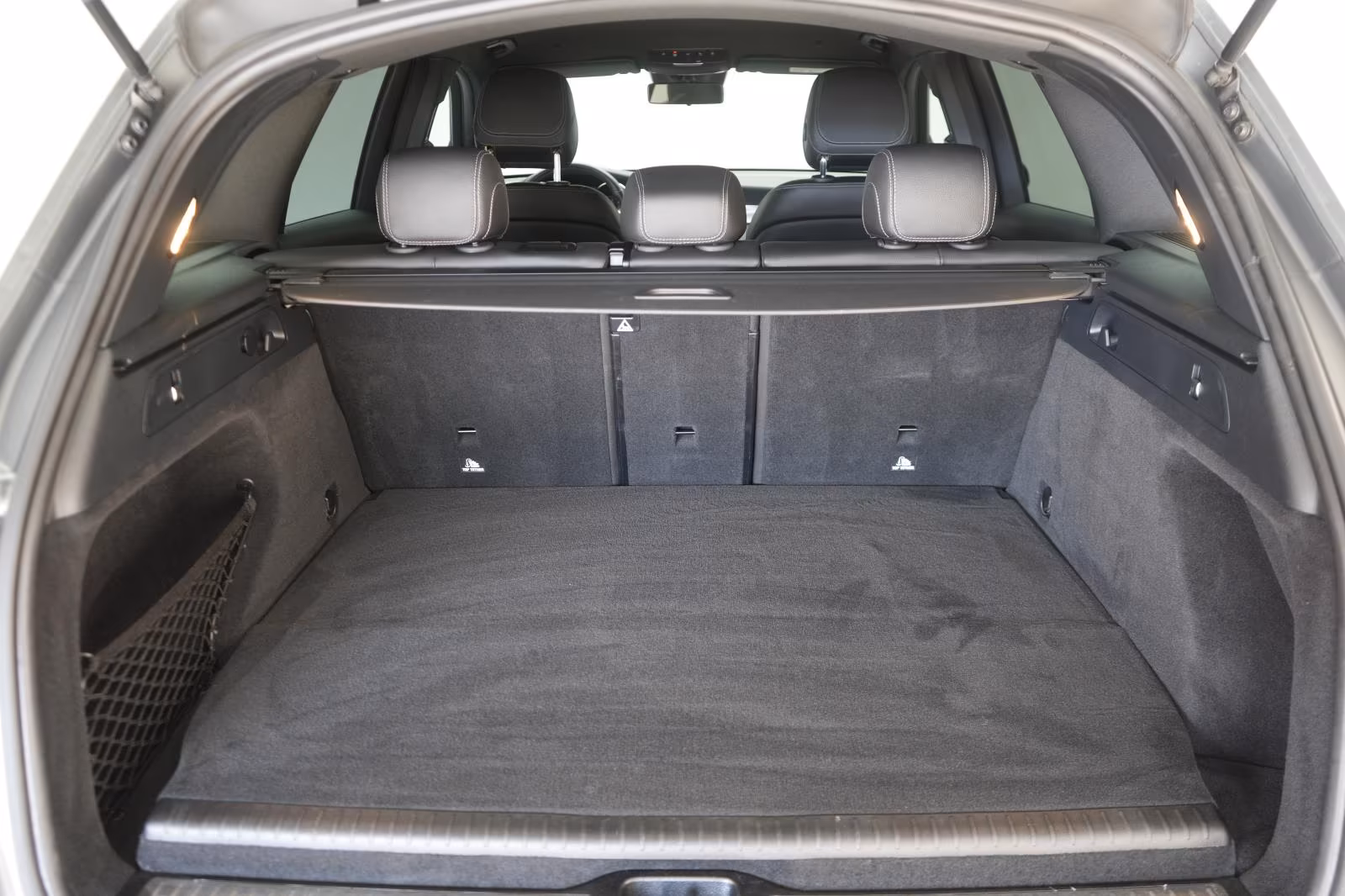 (B-060) Mercedes-Benz(Hybrid) GLC 300 e 4Matic 9G-Tronic AMG Temp/Kamera - Image 23