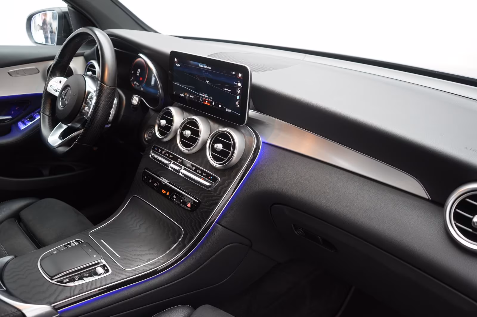 (B-304) Mercedes-Benz(Hybrid) GLC 300 de 4Matic 9G-Tronic AMG Temp/Kamer - Image 10