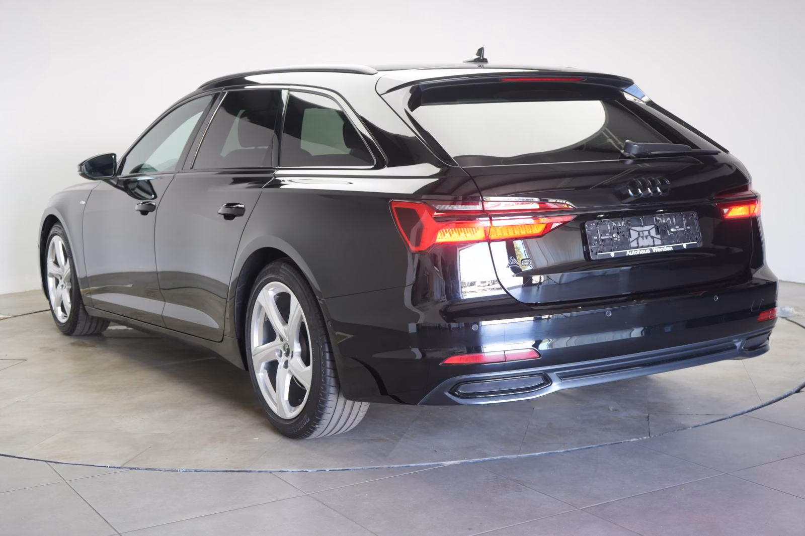 (B-217) Audi A6 40 TDI S tronic S line ACC/Lane/AHK/ - Image 4