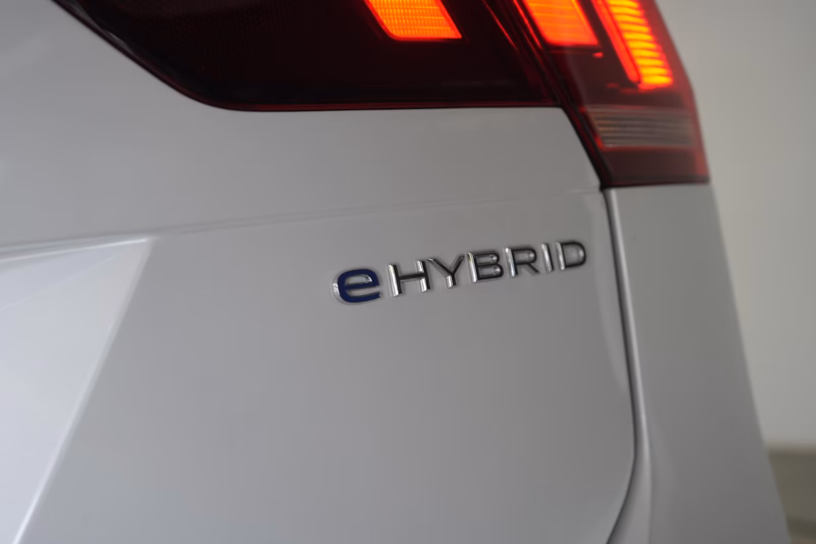 (B-037) Volkswagen(Hybrid) Tiguan 1.4 eHybrid DSG R-Line Leder/ACC/Kamera/V - Image 27