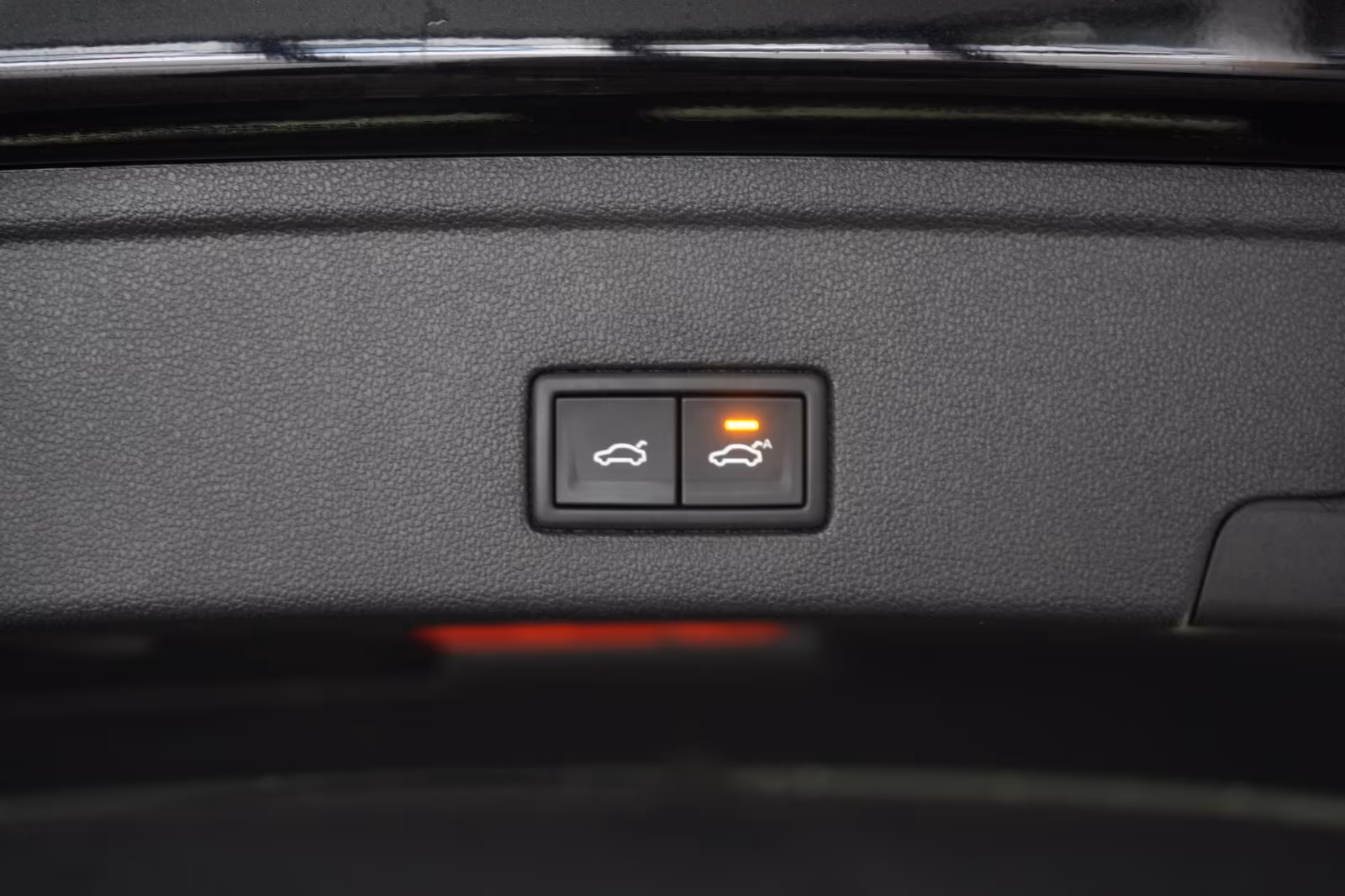 (B-135) Volkswagen Touareg 3.0 V6 TDI 4Motion R line Navi/Leder/A - Image 29