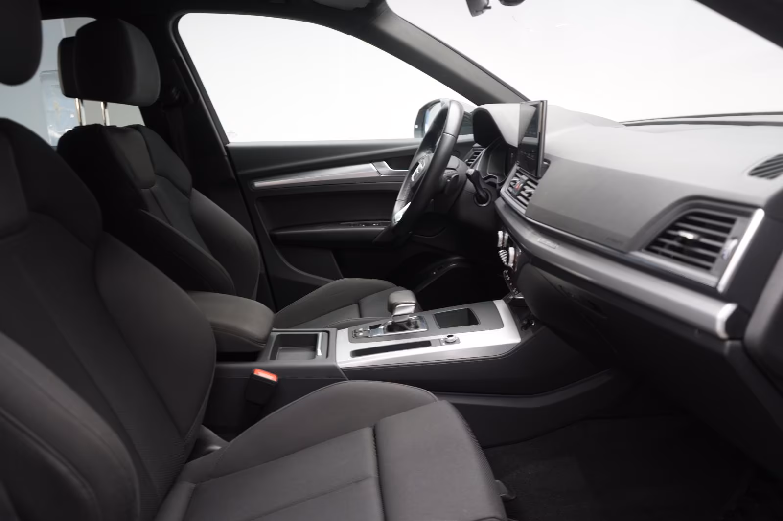 (B-641) Audi Q5 40 TDI quattro S tronic advanced CarP - Image 9