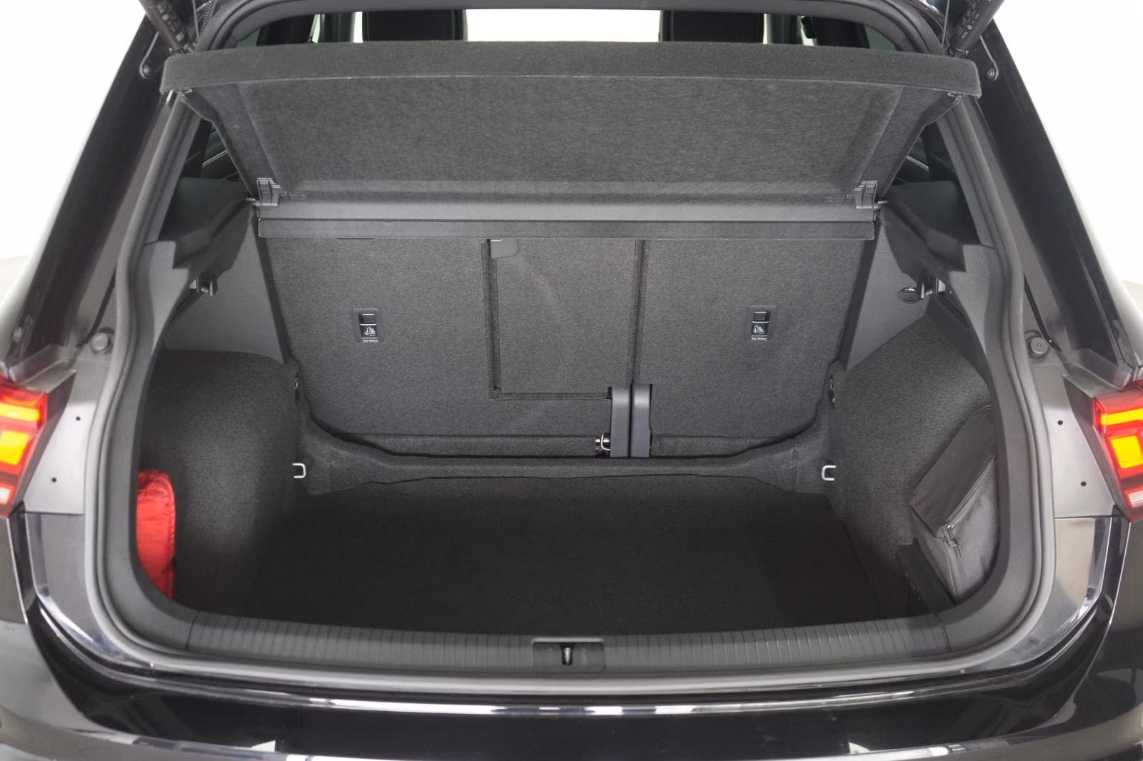 (B-606) Volkswagen Tiguan 2.0 TDI 4MOTION R-Line AHK/ACC/Kamera - Image 24