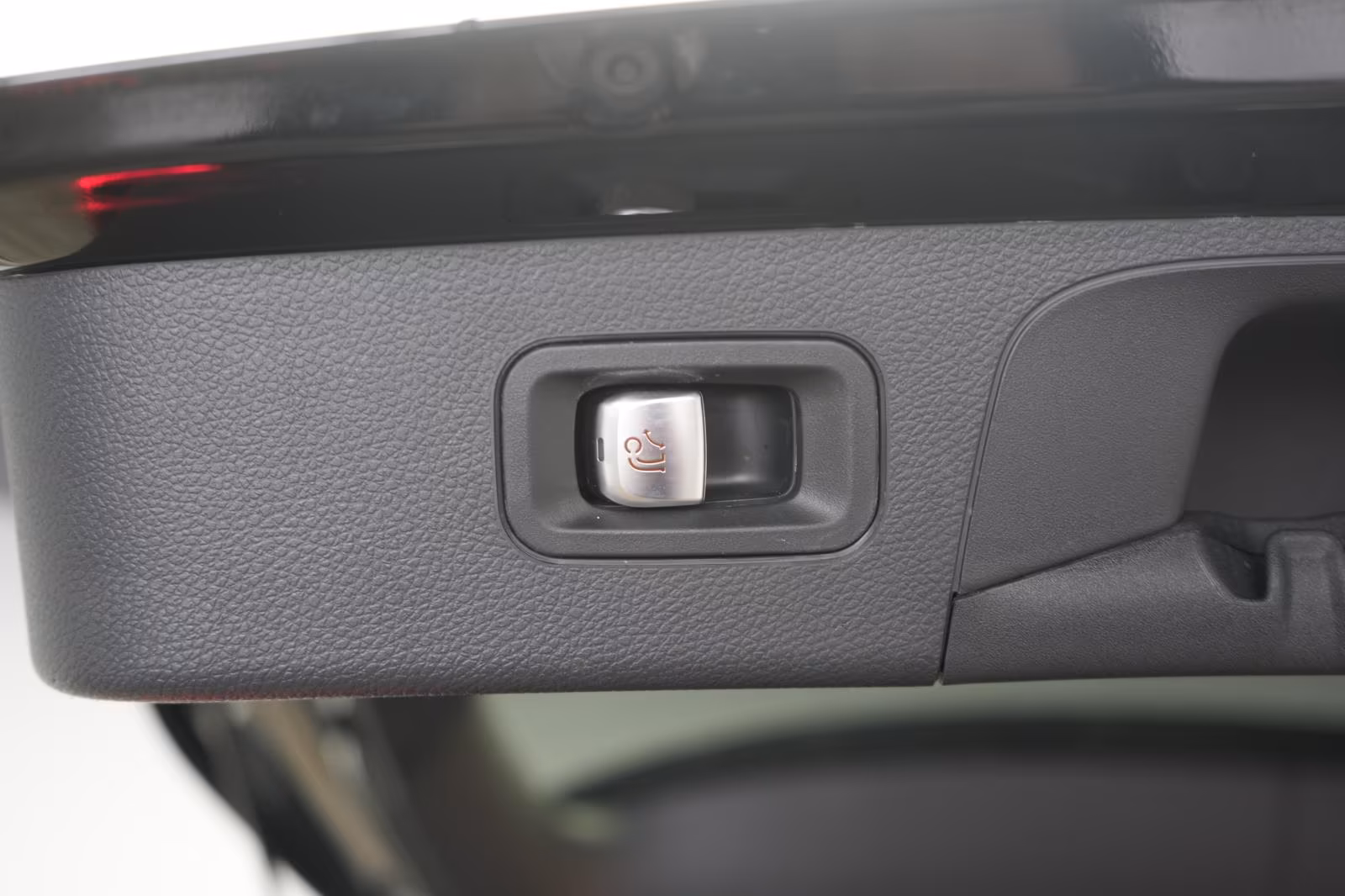 (B-761) Mercedes-Benz(Hybrid) GLC 300 de 4Matic 9G-Tronic AMG Navi/Temp/K - Image 22