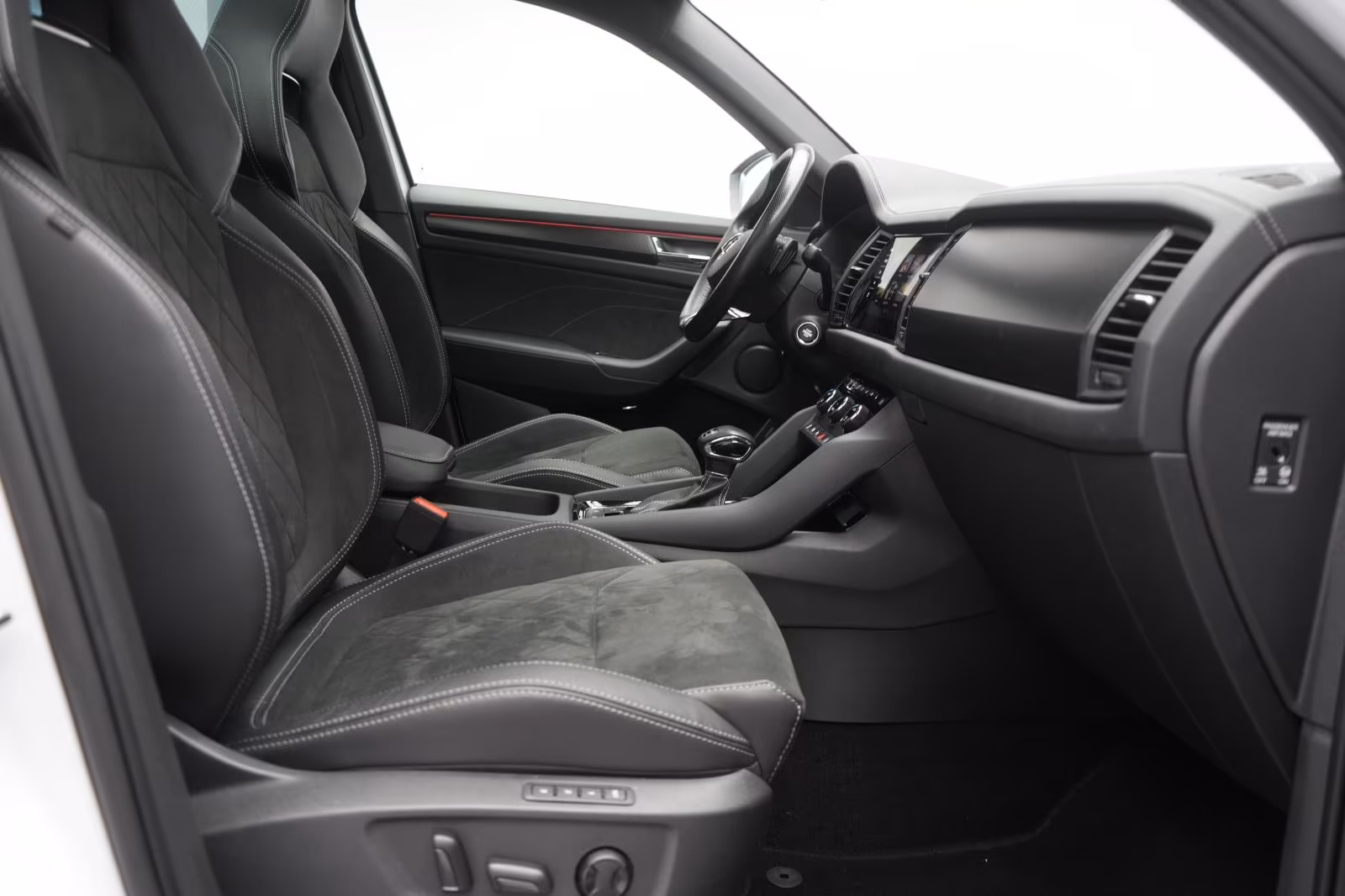 (B-296) Skoda Kodiaq 2.0 TDI Sportline ACC/Kamera/Pano/Virtual - Image 9