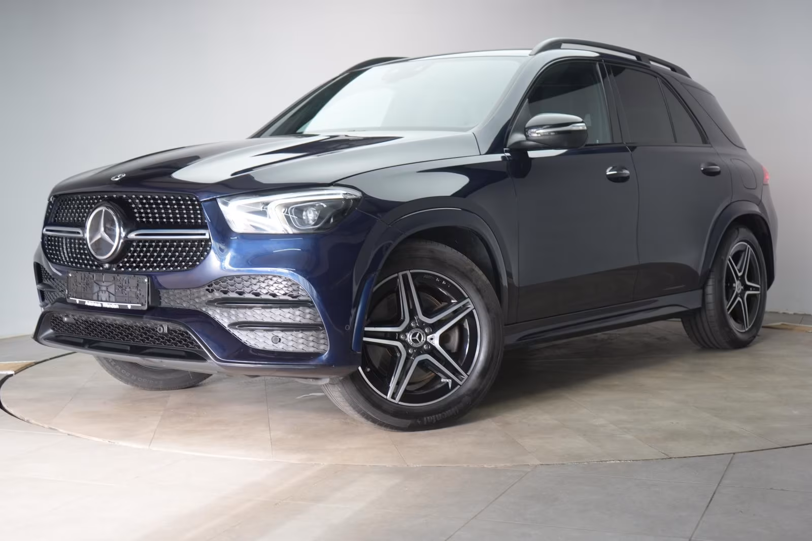 (B-392) Mercedes-Benz(Hybrid) GLE 350 de 4Matic 9G-Tronic AMG Distronic/Softcl  - Image 3