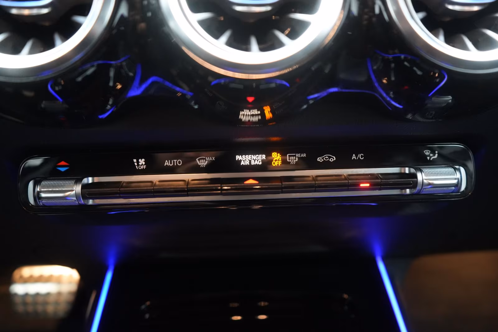 (B-482) Mercedes-Benz GLB 220 d 8G-DCT AMG Distronic/HUD/Kamera/A - Image 14