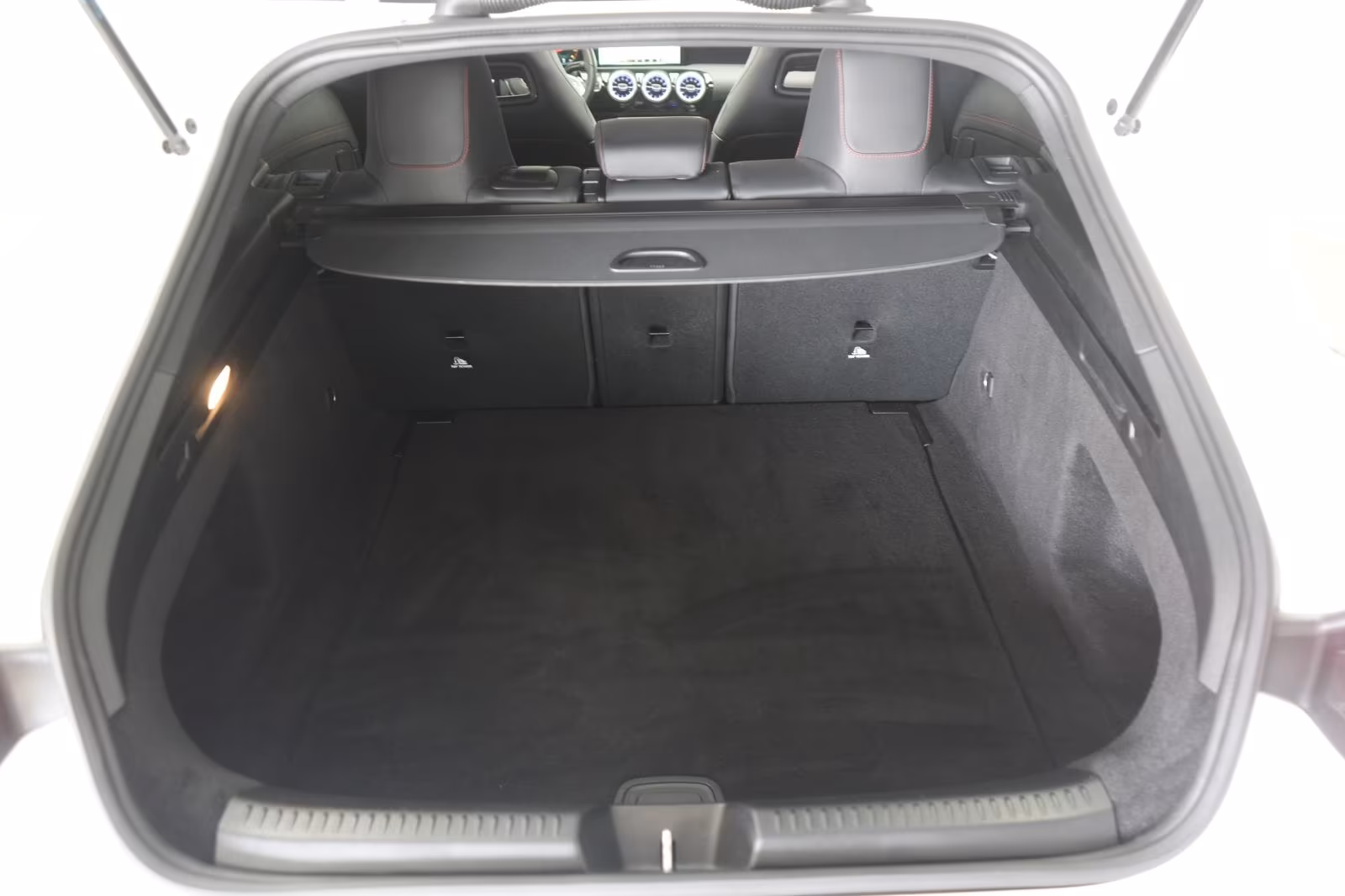 (B-008) Mercedes-Benz CLA 200 Shooting Brake 7G-DCT AMG CarPlay/Te - Image 23