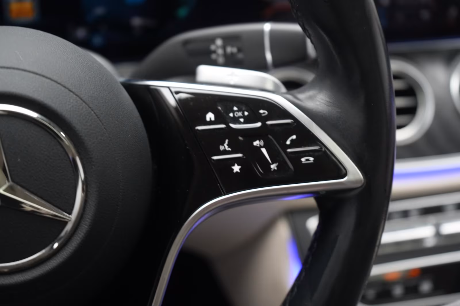 (B-368) Mercedes-Benz(Hybrid) E 300 de 4Matic T 9G-Tronic Avantgarde Distronic - Image 15