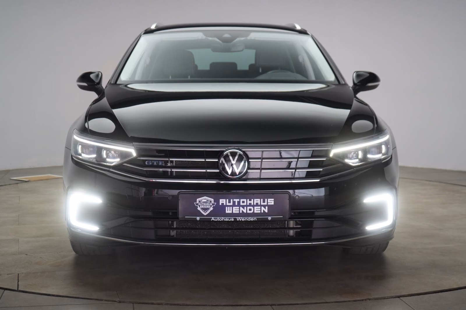 (B-639) Volkswagen(Hybrid) Passat 1.4 TSI Plug-In-Hybrid DSG GTE ACC/Kamera - Image 2