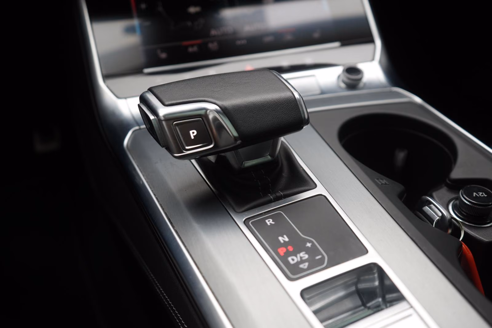 (B-621) Audi A6 40 TDI S-Line ACC/Pano/Lane/AHK - Image 13