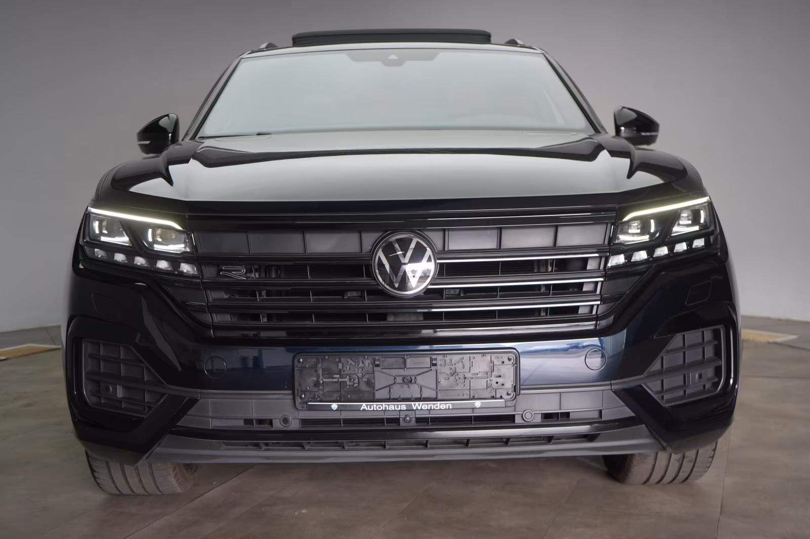 (B-622) Volkswagen Touareg 3.0 TDI 4Motion R-Line Leder/AHK/Allradl - Image 2