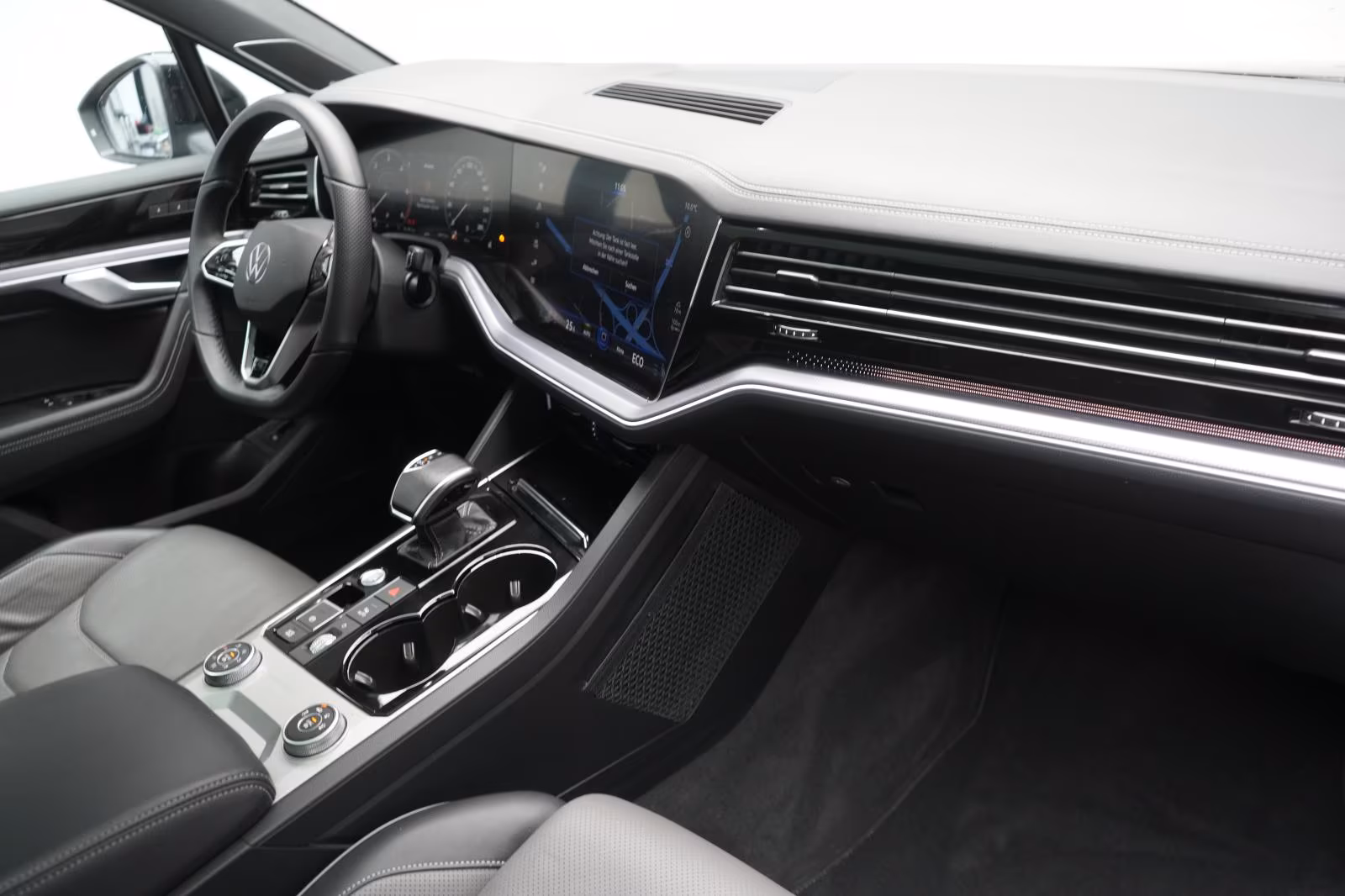 (B-135) Volkswagen Touareg 3.0 V6 TDI 4Motion R line Navi/Leder/A - Image 10