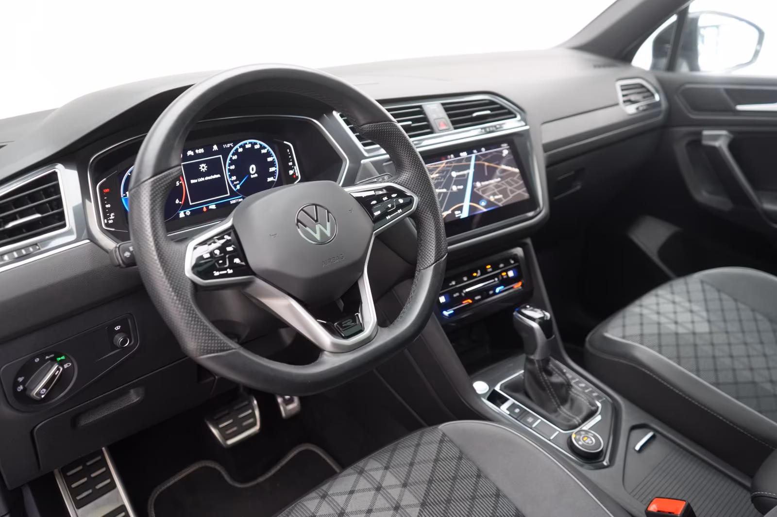 (B-422) Volkswagen(7 ghế) Tiguan Allspace 2.0 TDI 4Motion DSG R-Line ACC/K - Image 8