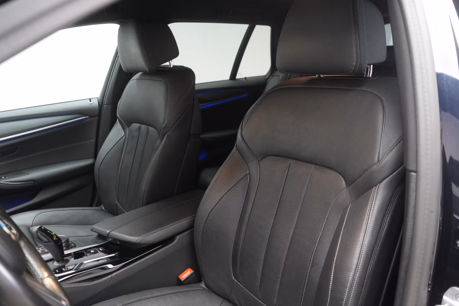 (B-450) BMW 530 d Touring M Sport Leder/Temp/Kamera/H&K/Virt - Image 7