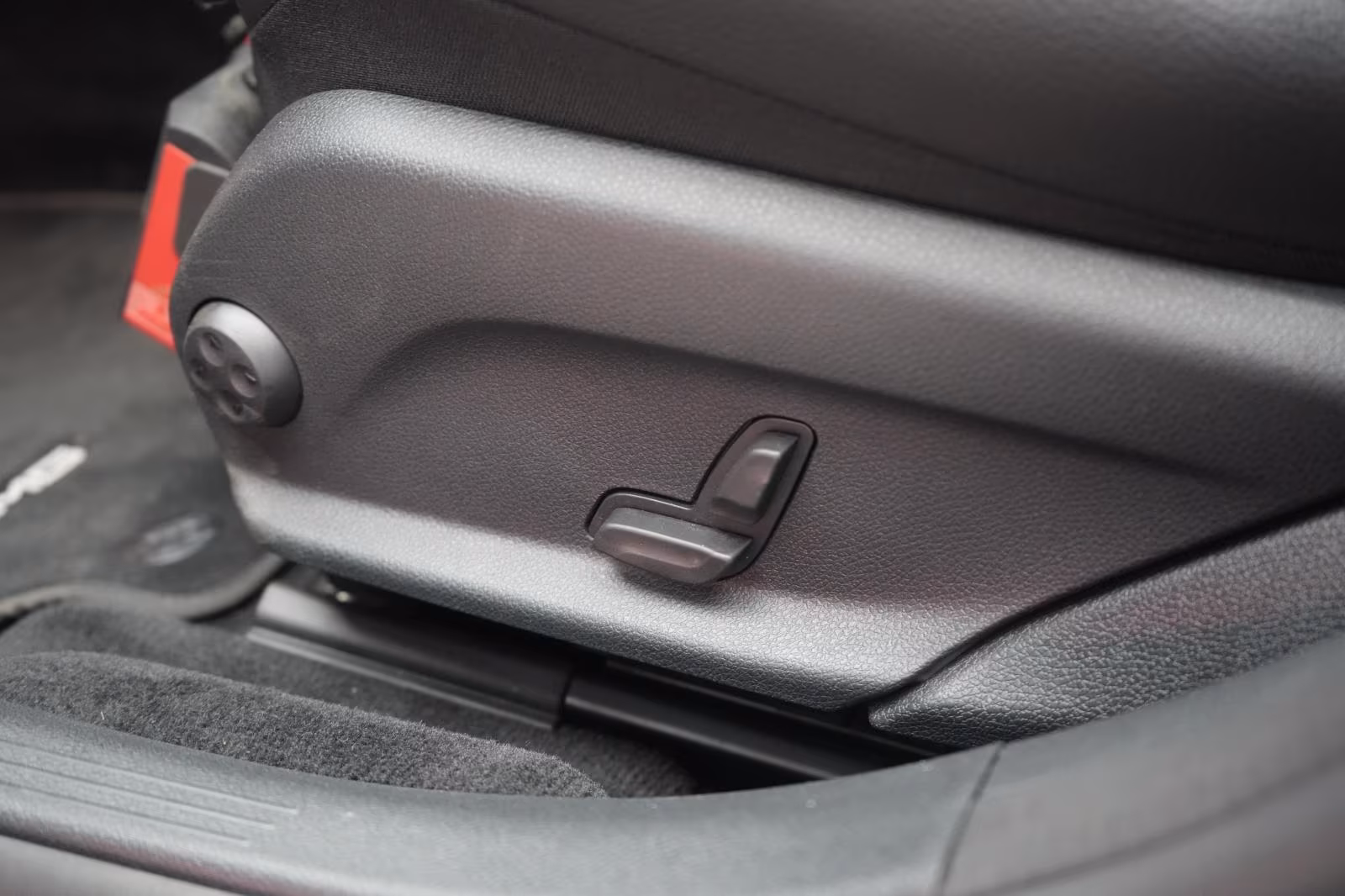 (B-575) Mercedes-Benz(Hybrid) E 300 de 4Matic 9G-Tronic AMG Distronic/Kamera/P - Image 15