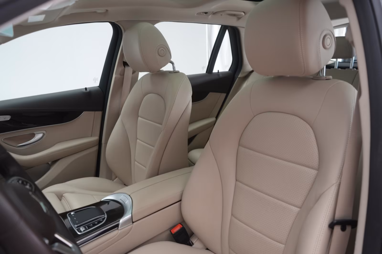 (B-05) Mercedes-Benz GLC 300 4Matic 9G-Tronic AMG Leder/Temp/Pano/Kam - Image 8