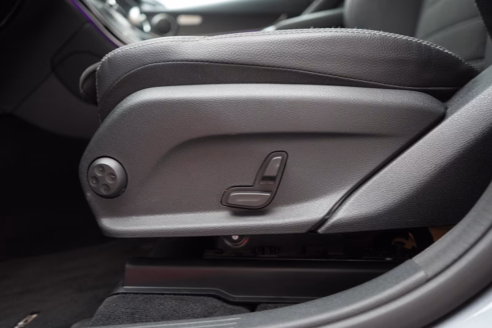 (B-284) Mercedes-Benz GLC 300 4Matic AMG Temp/Kamera/Virtual/Pano/AHK/ - Image 17