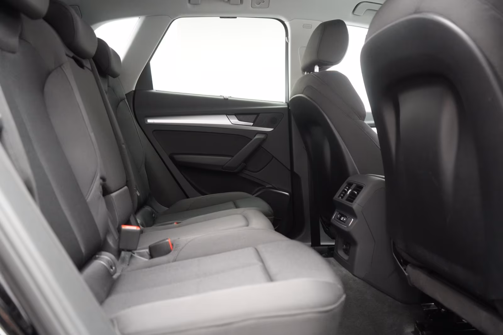 (B-414) Audi Q5 40 TDI quattro S tronic Navi/LED/Virtual/PDC - Image 11