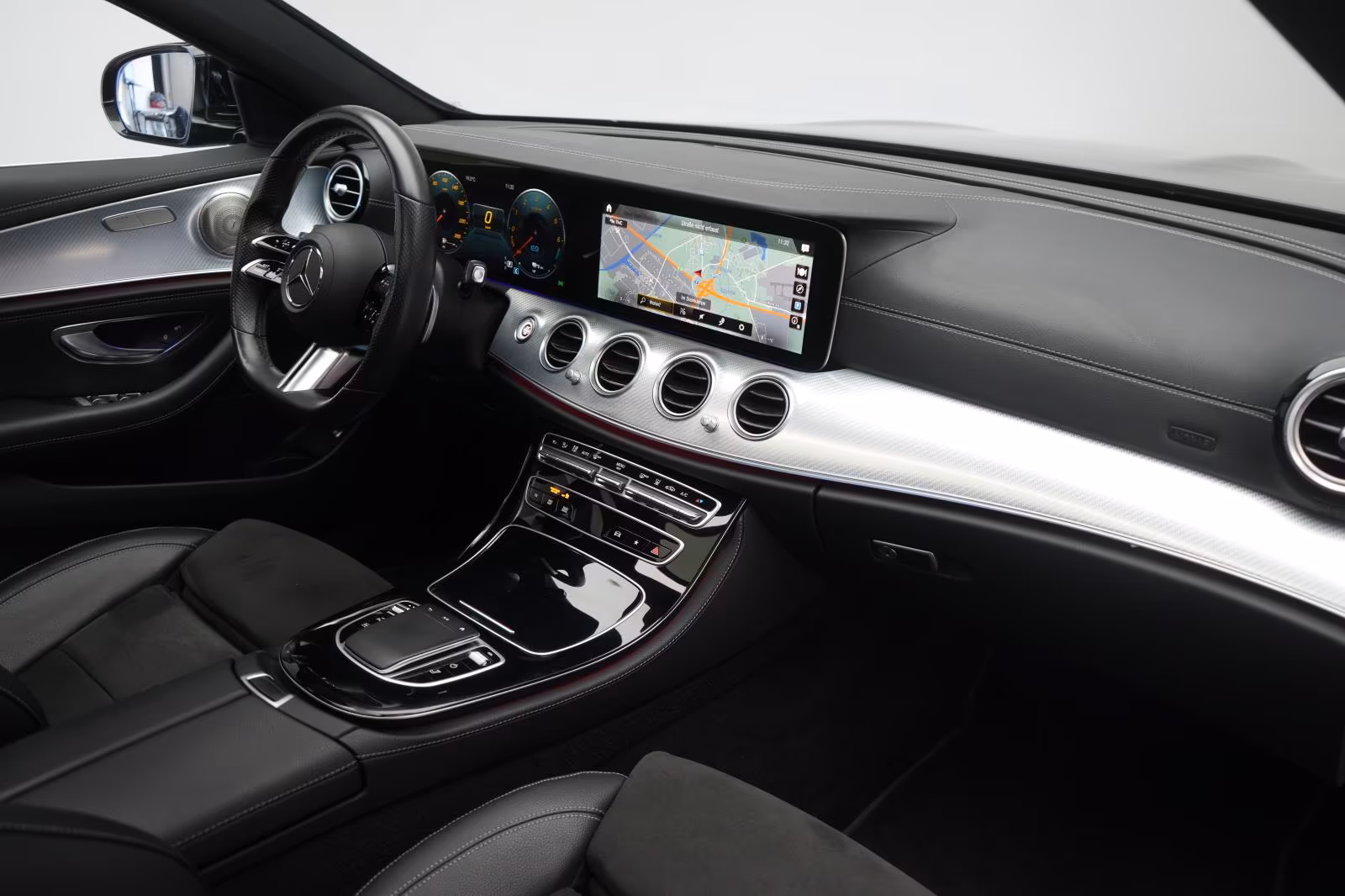 (B-468) Mercedes-Benz(Hybrid) E 300 de T 9G-Tronic AMG Distronic/Kamera/Pan - Image 10