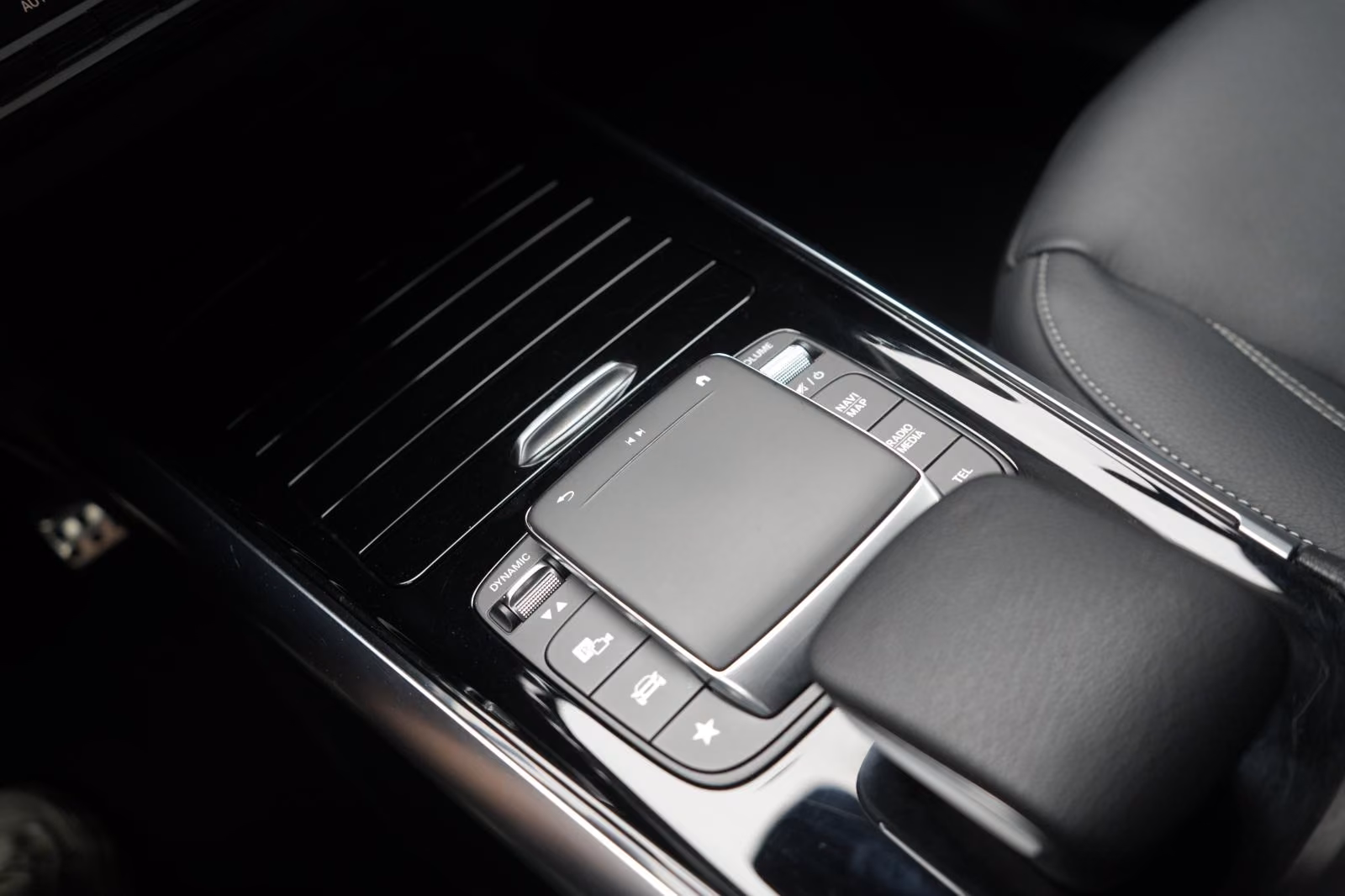 (B-336) Mercedes-Benz GLA 220 d 8G-DCT AMG Line Leder/Temp/Kame - Image 14