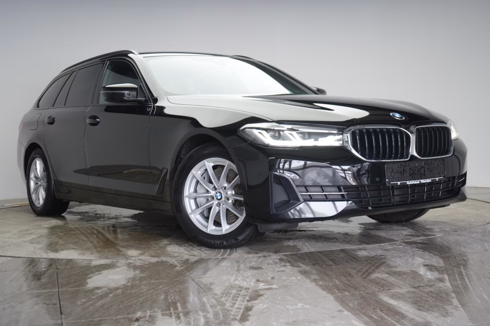 (B-185) BMW 530 d Touring Leder/Temp/Kamera/H&K/Carplay - Image 1