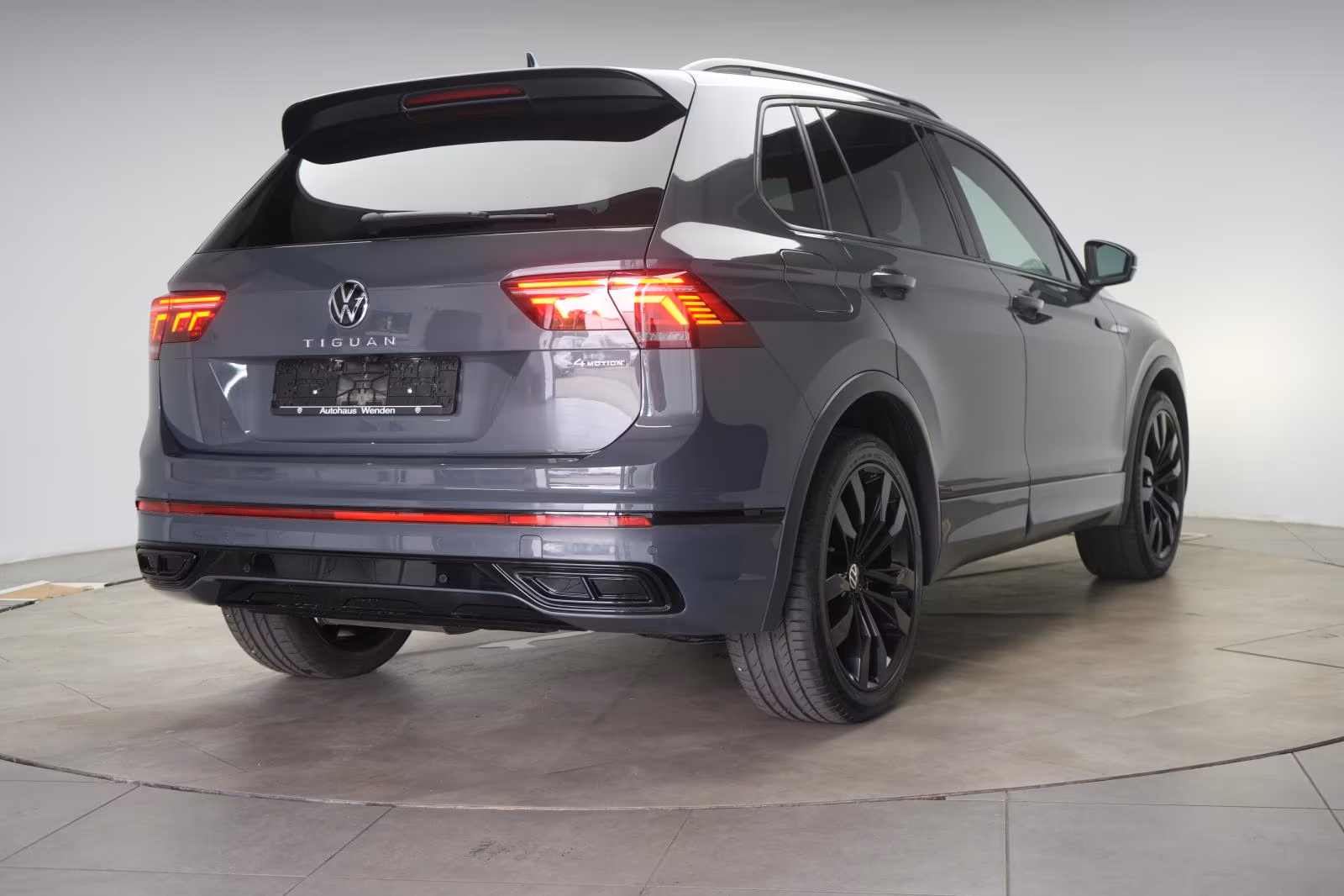 (B-312) Volkswagen Tiguan 2.0 TDI 4Motion DSG R-Line ACC/Kamera/AHK - Image 5