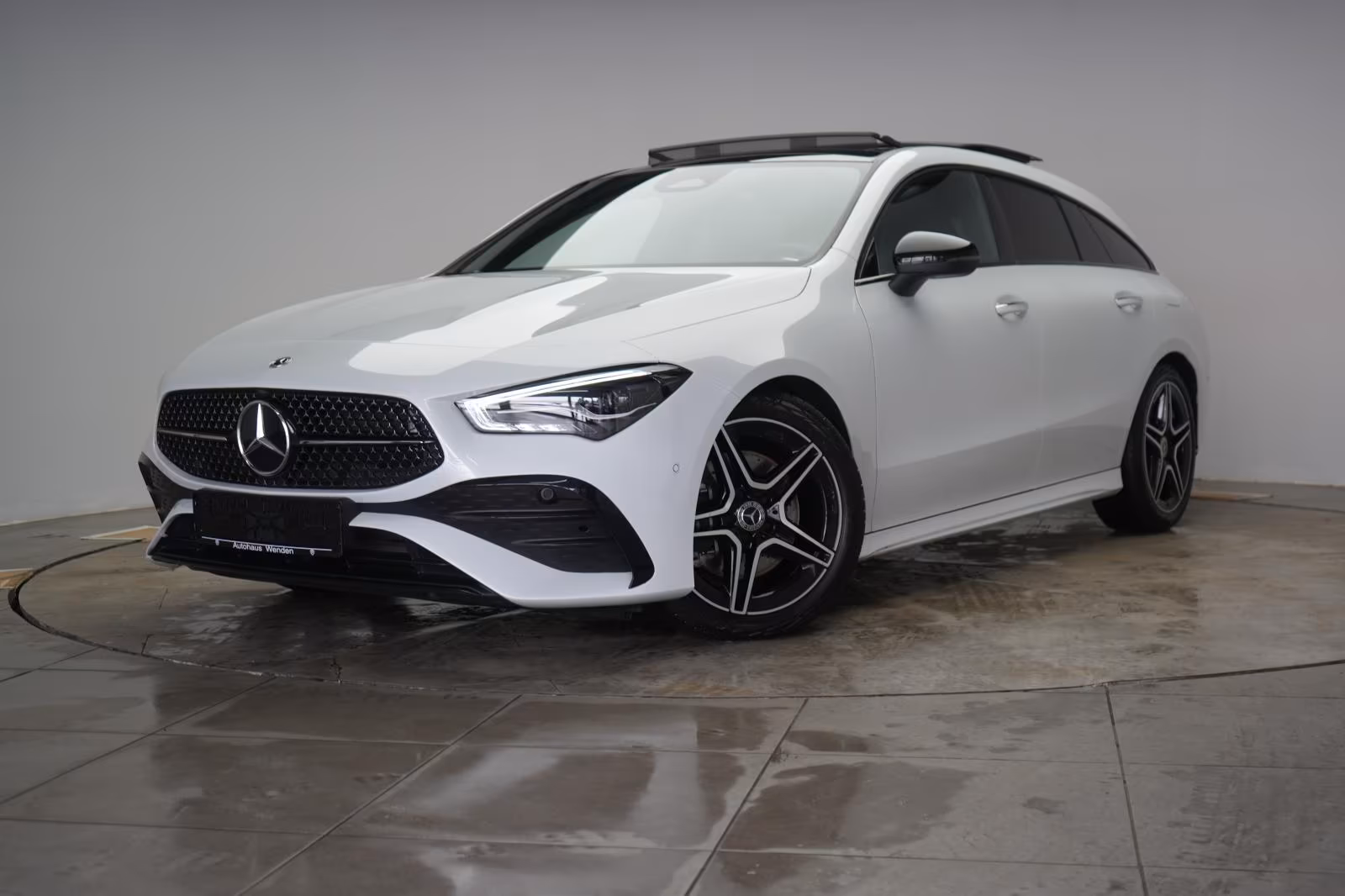 (B-202) Mercedes-Benz CLA 220 Shooting Brake d 8G-DCT AMG Line Adv - Image 3